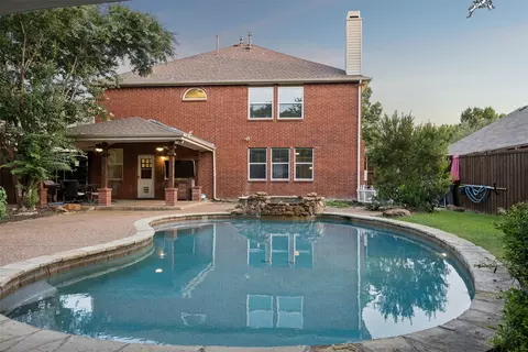 1145 Whispering Trail Cir, Lewisville, TX 75067