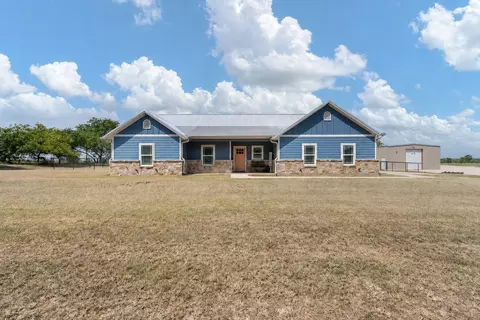 8868 County Road 1205, Grandview, TX 76050