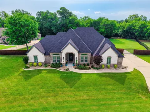 7211 Dillon Cir, Midlothian, TX 76065