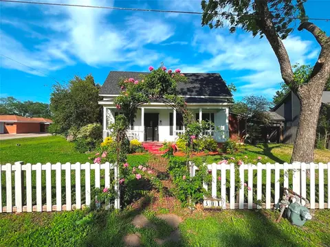 301 S Main St, Crandall, TX 75114