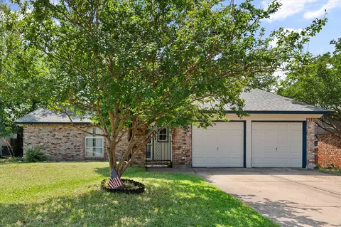 2508 Mardell Dr, Arlington, TX 76016