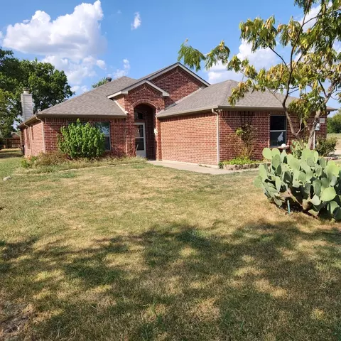 1209 Sherman St, Tioga, TX 76271