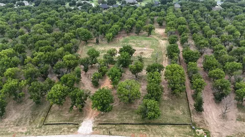 3177 E Landings S, Granbury, TX 76048