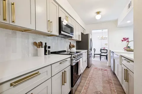 6030 Birchbrook Dr #223, Dallas, TX 75206
