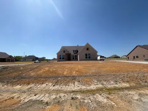 701 Water Side Dr, Van Alstyne, TX 75495