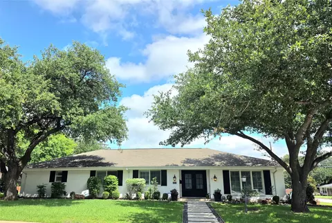 4512 Cloudview Rd, Fort Worth, TX 76109