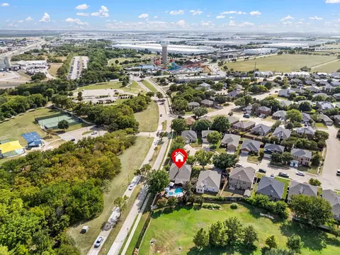 1100 Indian Trail Ct, Roanoke, TX 76262