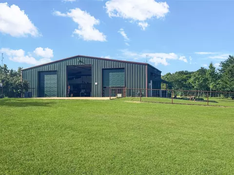 5623 Fm 100, Honey Grove, TX 75446