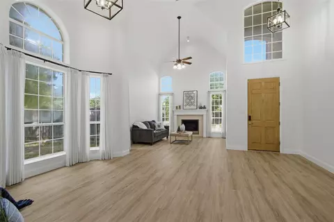 2815 Bur Oak Dr, Flower Mound, TX 75028