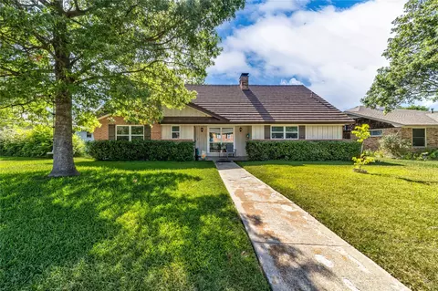 2923 Greenmeadow Dr, Dallas, TX 75228