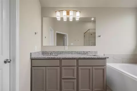 Bath - 3205 Dottavio Rd, Lorena, TX 76655 photo 2 of 5