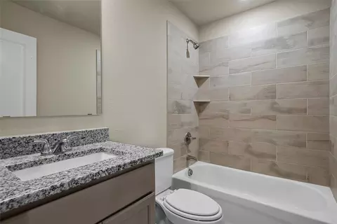Bath - 3205 Dottavio Rd, Lorena, TX 76655 photo 4 of 5
