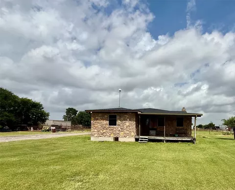 24102412 Neck Dr, Palmer, TX 75152