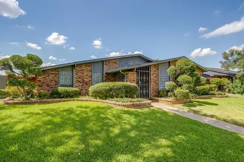 1846 Lewis Trl, Grand Prairie, TX 75052