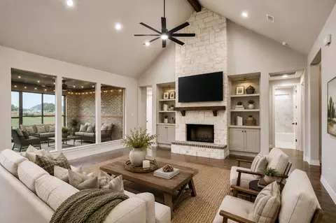 336 El Pescado Ct, Godley, TX 76044