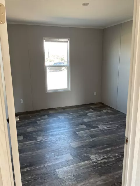 137 Firefly Dr, Springtown, TX 76082 photo 5