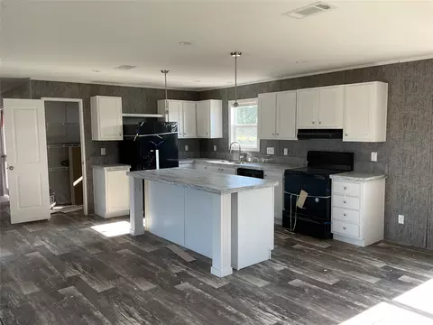137 Firefly Dr, Springtown, TX 76082 photo 2