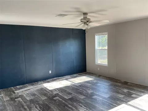 137 Firefly Dr, Springtown, TX 76082 photo 4