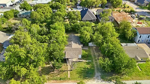 5520 Yeary St, Sansom Park, TX 76114