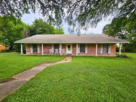 1003 W Angeline St, Groesbeck, TX 76642