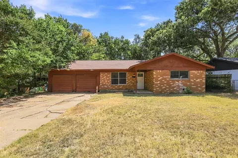 108 N Imperial Dr, Denison, TX 75020