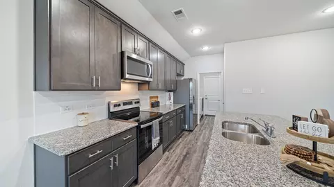 Kitchen - 121 Willowbend Loop, Mabank, TX 75147 photo 3 of 3