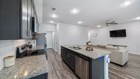 Kitchen - 121 Willowbend Loop, Mabank, TX 75147 photo 2 of 3