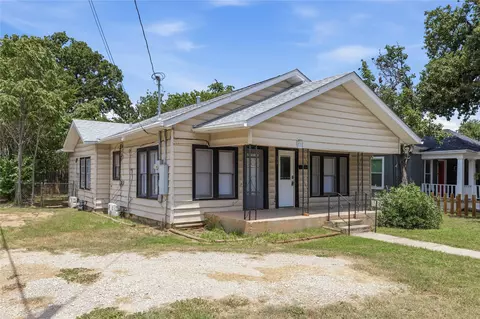 1317 Avenue C, Brownwood, TX 76801