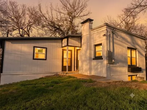308 N 9th St, Gatesville, TX 76528