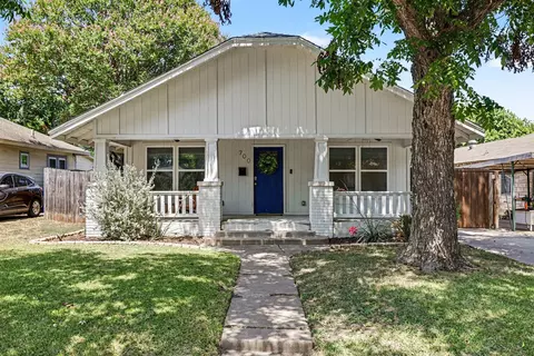 700 Cristler Ave, Dallas, TX 75223