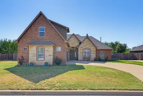 3709 Hill Country Dr, Abilene, TX 79606