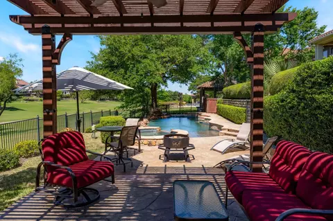1802 Driskill Dr, Irving, TX 75038