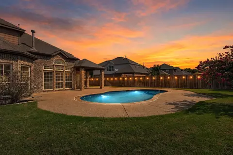 813 Wren Ct, Forney, TX 75126