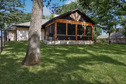 108 Sanchez Creek Ct, Weatherford, TX 76088