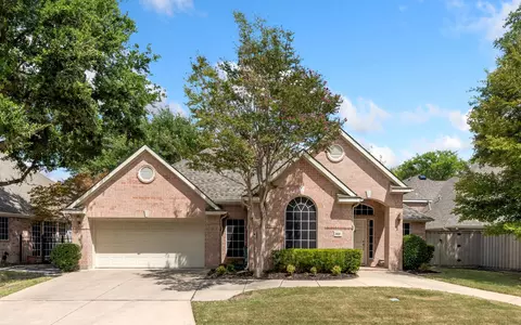 809 Lake Point Cir, Mckinney, TX 75072