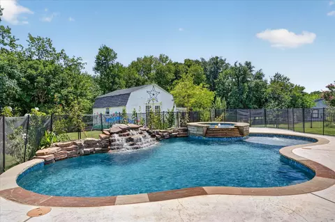 1425 Pioneer Dr, Lowry Crossing, TX 75069