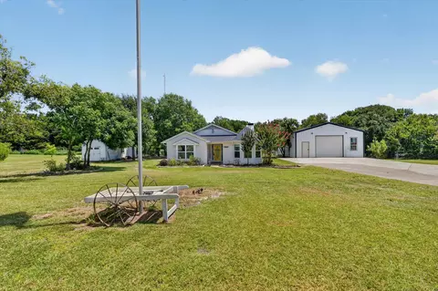 1425 Pioneer Dr, Lowry Crossing, TX 75069