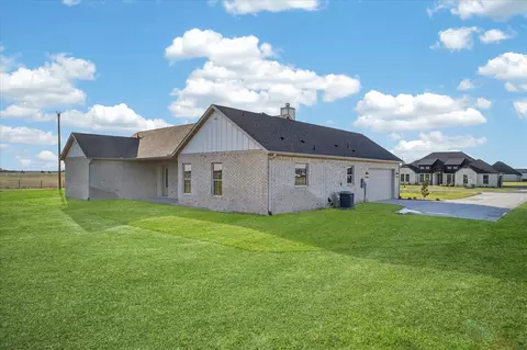 Exterior - 861 Alondrita St, Celeste, TX 75423 photo 5 of 8