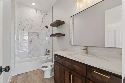 Bath - 861 Alondrita St, Celeste, TX 75423 photo 4 of 4