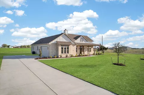 Exterior - 861 Alondrita St, Celeste, TX 75423 photo 6 of 8