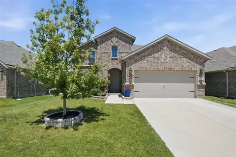 5616 Salt Springs Dr, Fort Worth, TX 76179
