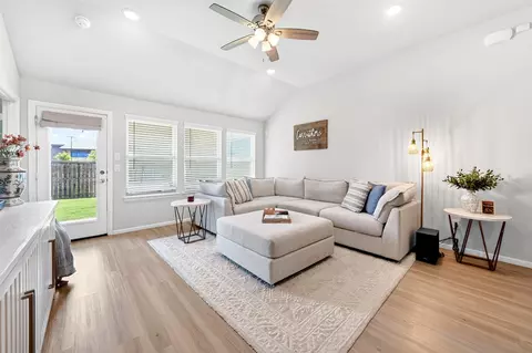 8736 Copper River Dr, Fort Worth, TX 76131