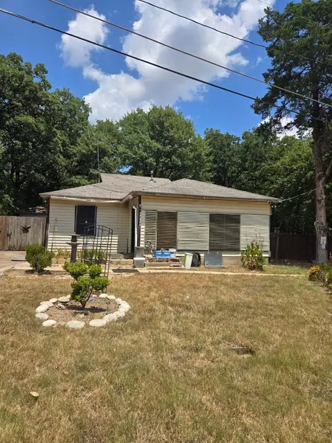 8409 Kingsfield Rd, Dallas, TX 75217