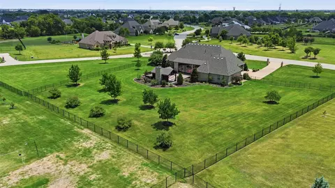 1020 Highland Dr, Lucas, TX 75002