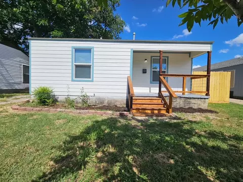 5009 Royal Dr, Fort Worth, TX 76116