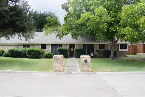 3641 Green Hollow Dr, Grand Prairie, TX 75052