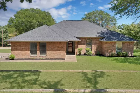 113 Cottonwood Ct, Hudson Oaks, TX 76087