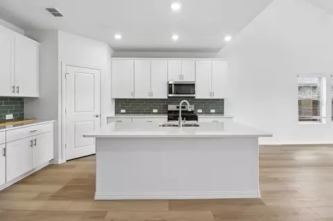 2124 Santa Anita St, Seagoville, TX 75159