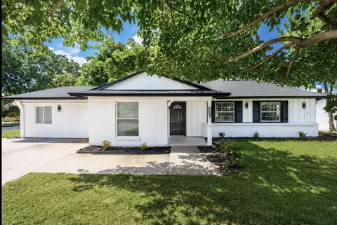 1208 Andrews St, Arlington, TX 76011