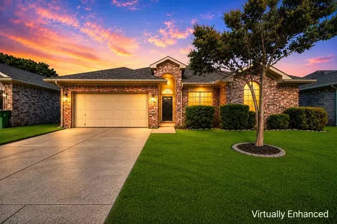 3433 Mayflower Ct, Arlington, TX 76014